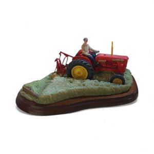 Red Tractor Borderfine Art